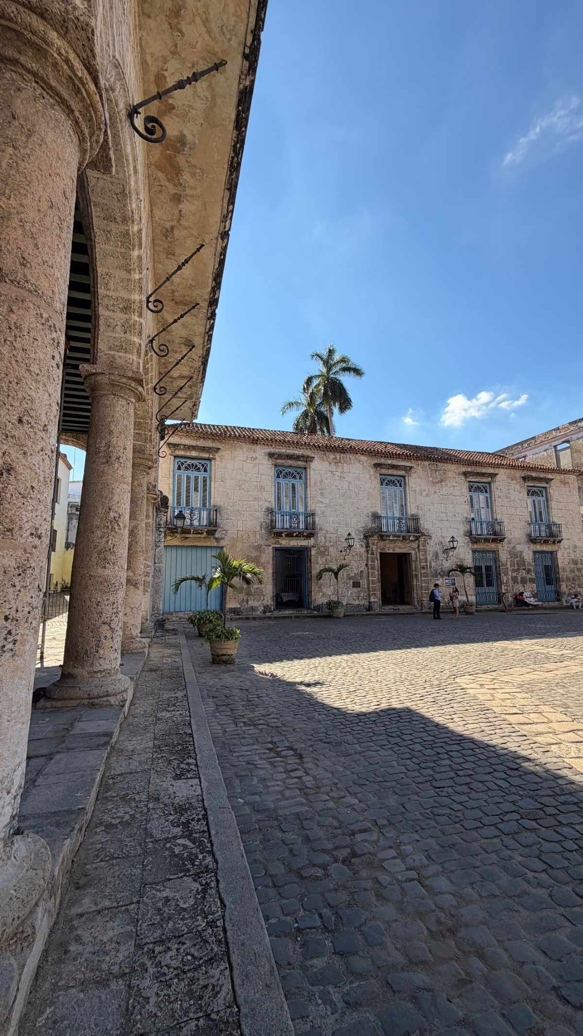 Ο Κωνσταντίνος Βασάλος και η Δανάη Βαρθολομάτου στην Κούβα