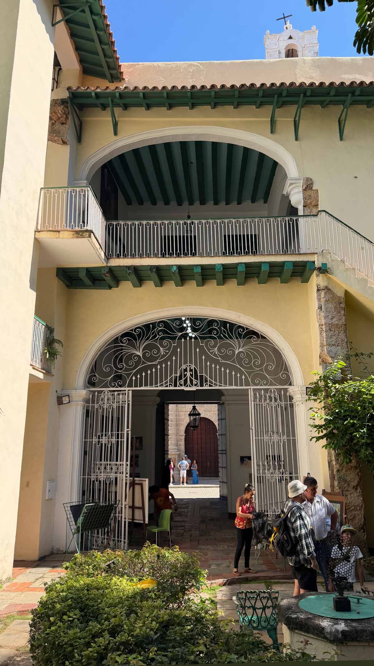 Ο Κωνσταντίνος Βασάλος και η Δανάη Βαρθολομάτου στην Κούβα