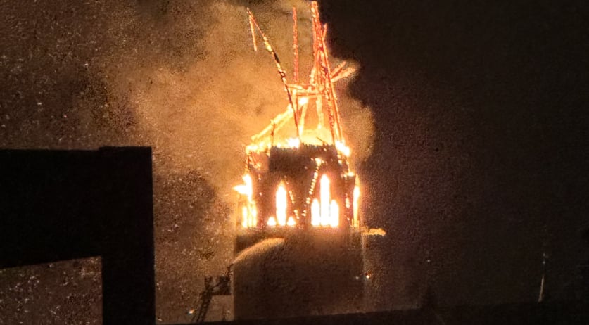 Βίντεο: Η ιστορική εκκλησία Vondelkerk του Άμστερνταμ παραδόθηκε στις φλόγες – «Ανεπανόρθωτη ζημιά»