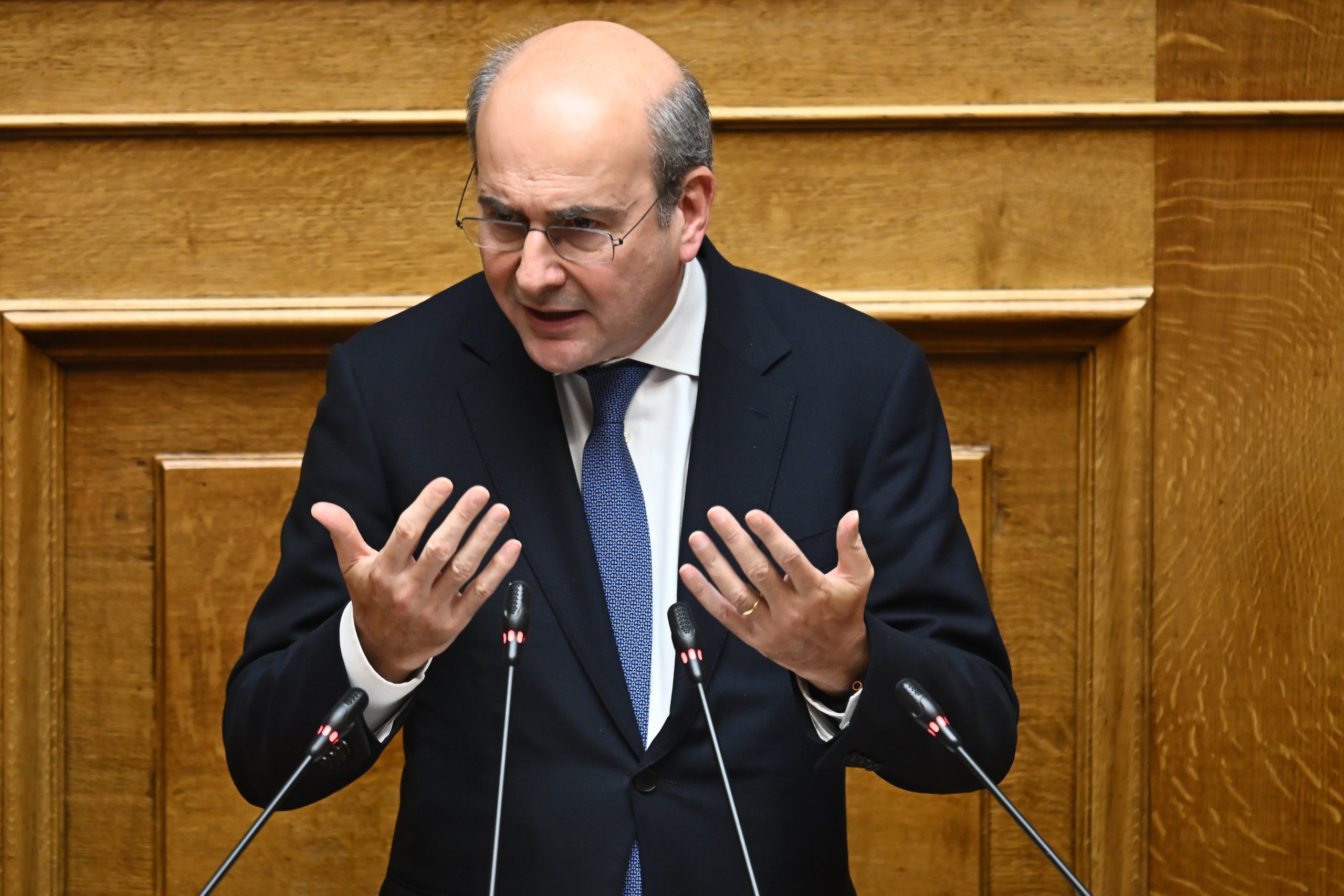 Χατζηδάκης στον Realfm 97,8 για αγρότες: Η χώρα δεν μπορεί να παραμένει όμηρος επ’ άπειρον αυτής της συνθήκης