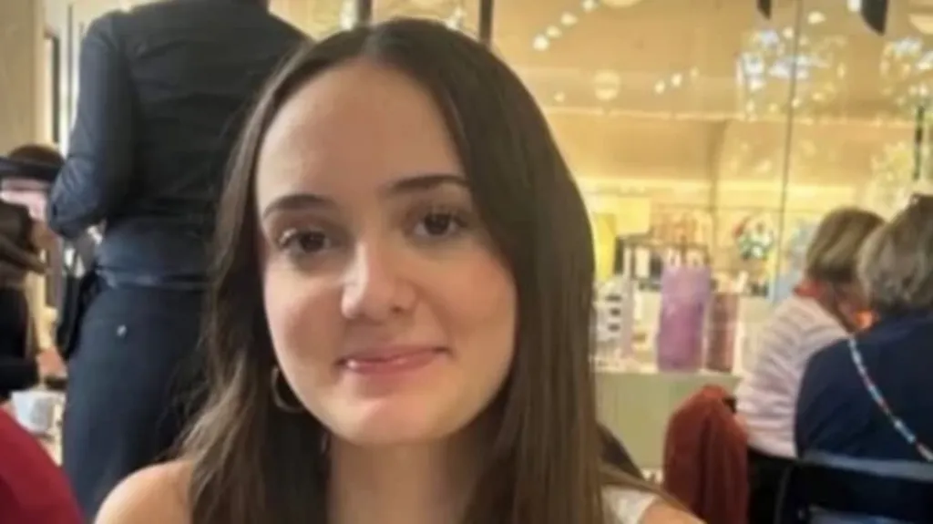 Ελβετία: «Βιώνουμε έναν εφιάλτη» – Οικογένειες εφήβων που χάθηκαν μετά τη φωτιά στο μπαρ «Le Constellation» ψάχνουν απεγνωσμένα ειδήσεις 6 Αλίκη Καλλέργη, φωτιά Ελβετία