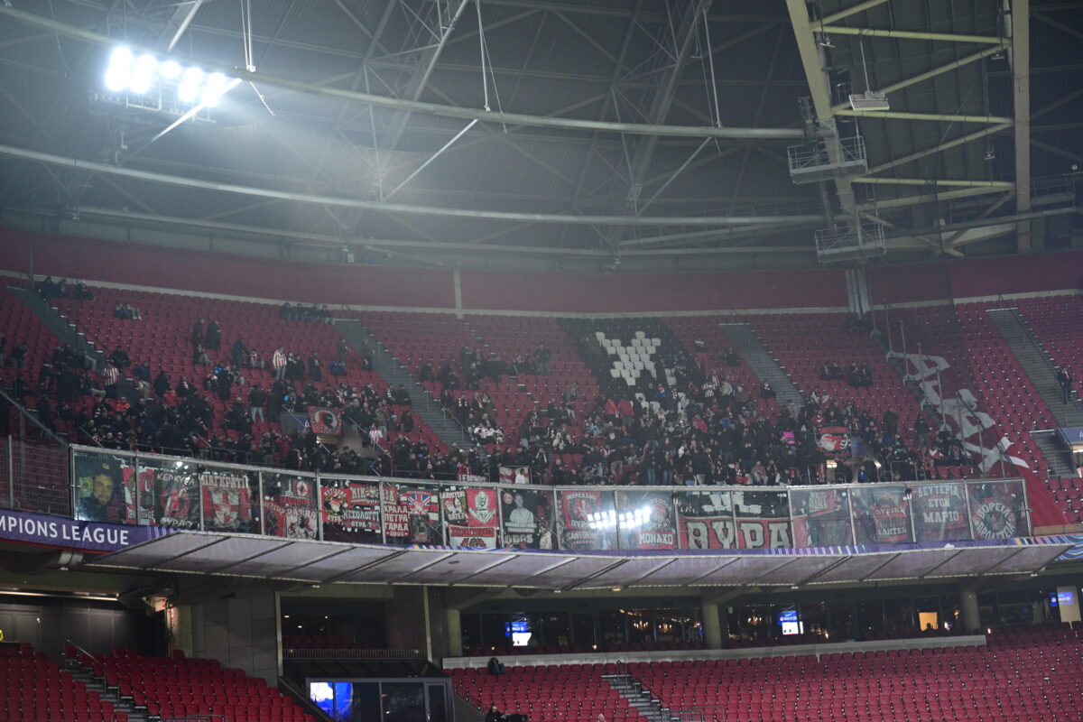 Άγιαξ – Ολυμπιακός: Η υποδοχή των Πειραιωτών στην Johan Cruyff Arena και η ερυθρόλευκη κερκίδα