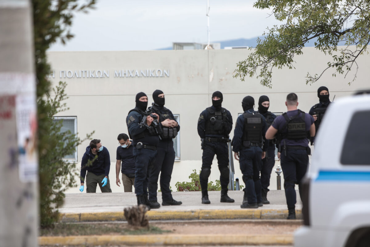 Home 70 Ζωγράφου: Εκτεταμένη αστυνομική επιχείρηση στην Πανεπιστημιούπολη για εμπόριο ναρκωτικών – 4 συλλήψεις