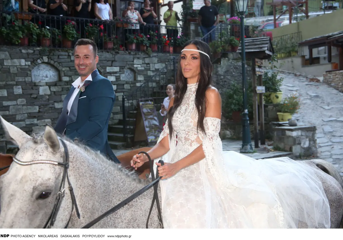 Η Ανθή Βούλγαρη και ο Κώστας Κωνσταντινίδης στο γάμο τους