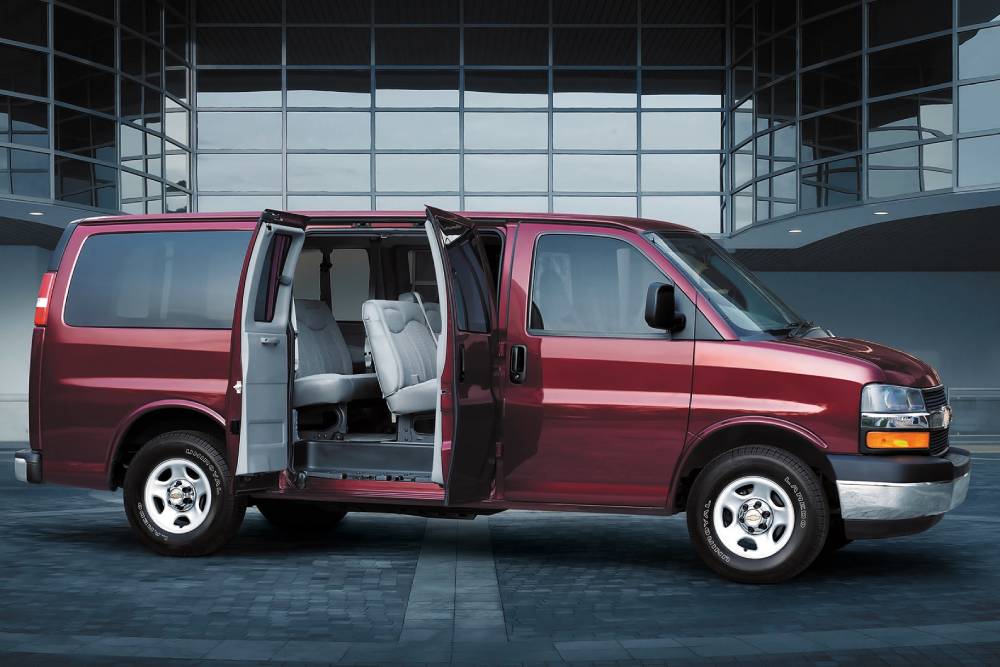 Το 32χρονο νέο V8 βαν με πάνω από 400 άλογα 28 chevrolet_express_53