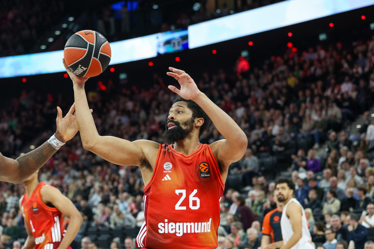 Ο Ντινγουίντι εγκαταλείπει την Μπάγερν Μονάχου