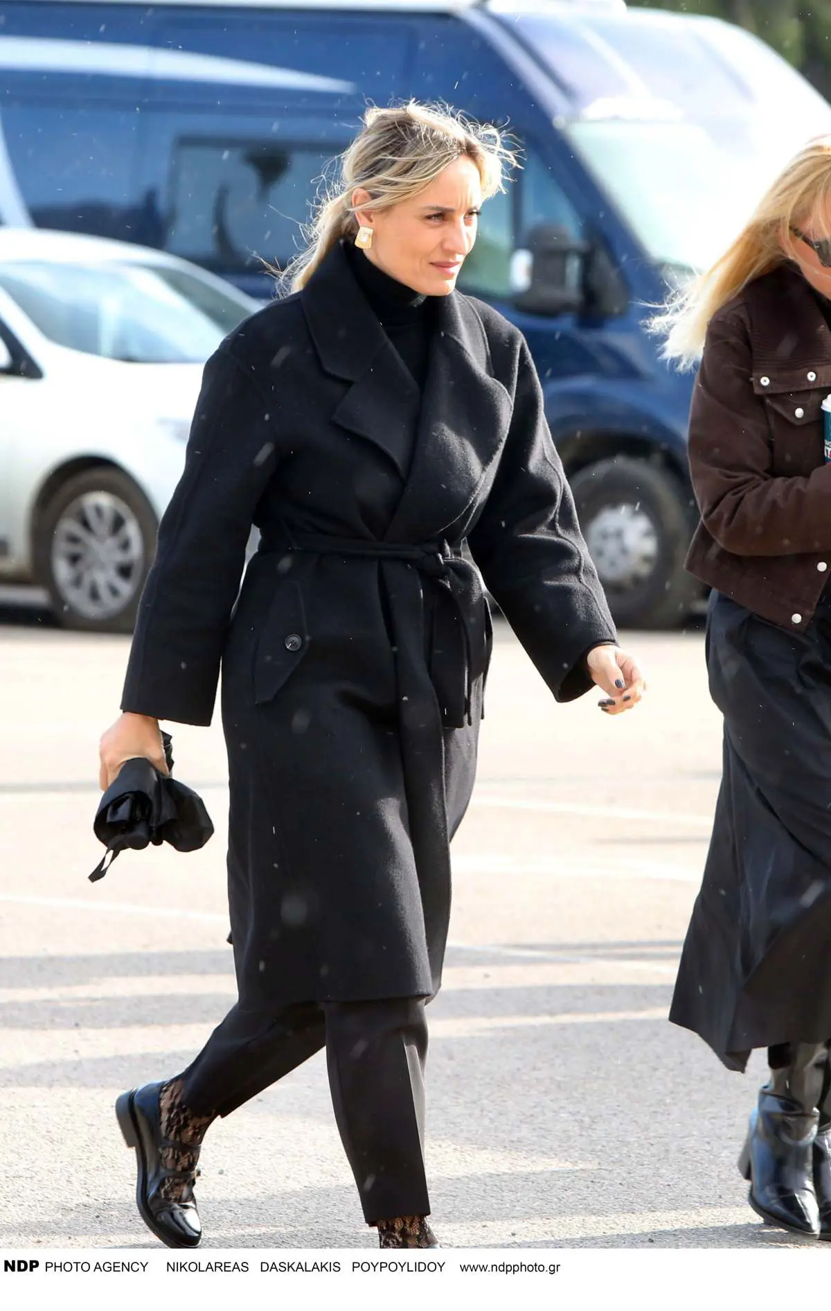 Η Ελεωνόρα Μελέτη στη κηδεία του Γιώργου Παπαδάκη