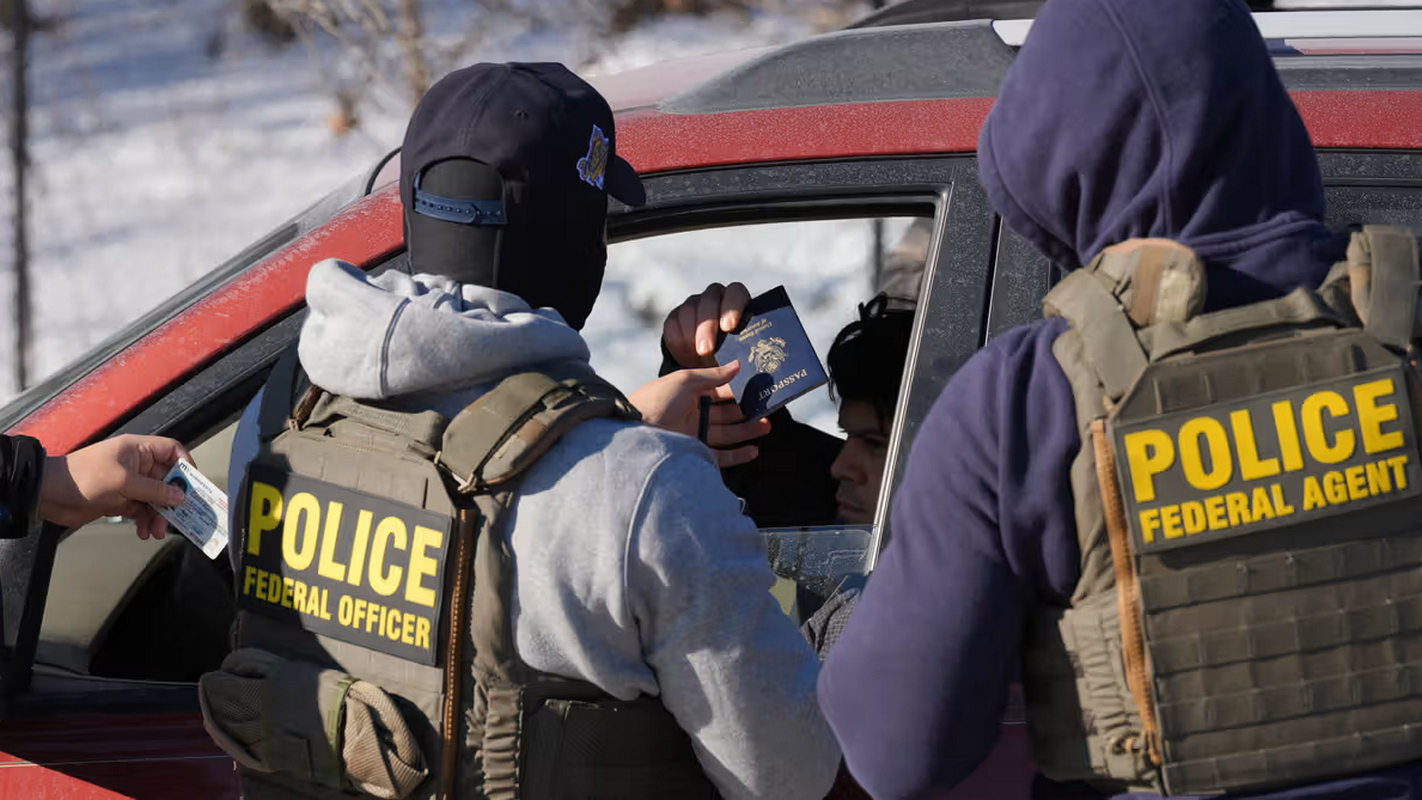 Ο Ισημερινός καταγγέλλει απόπειρα εισβολής πράκτορα της ICE στο προξενείο του στη Μινεάπολη