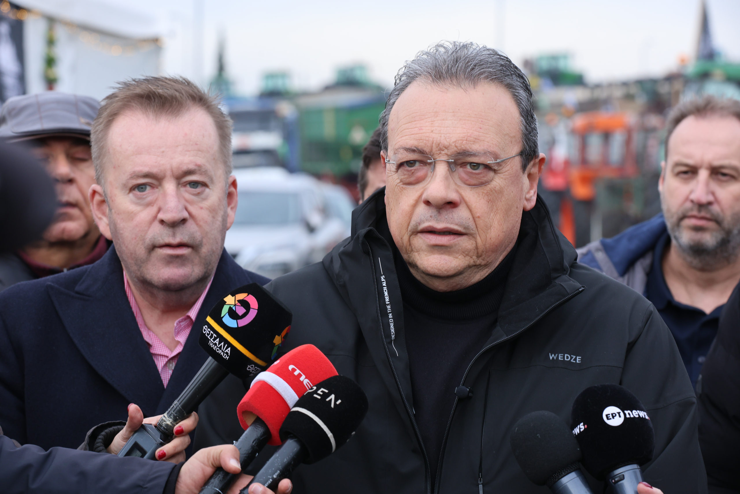 Στο μπλόκο της Νίκαιας ο Φάμελλος – «Υποστηρίζουμε τον δίκαιο αγώνα των αγροτών, υπάρχει λύση»