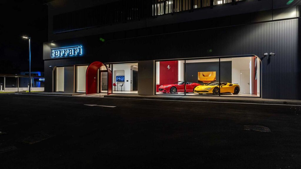 Οι νέες εγκαταστάσεις της Ferrari άνοιξαν τώρα στην Αθήνα 6 Ferrari Genesis Ελλάδα