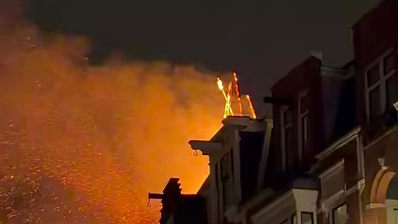 floges-katestrepsan-istoriki-ekklisia-sto-amsterntam-tin-protochronia-1767352872