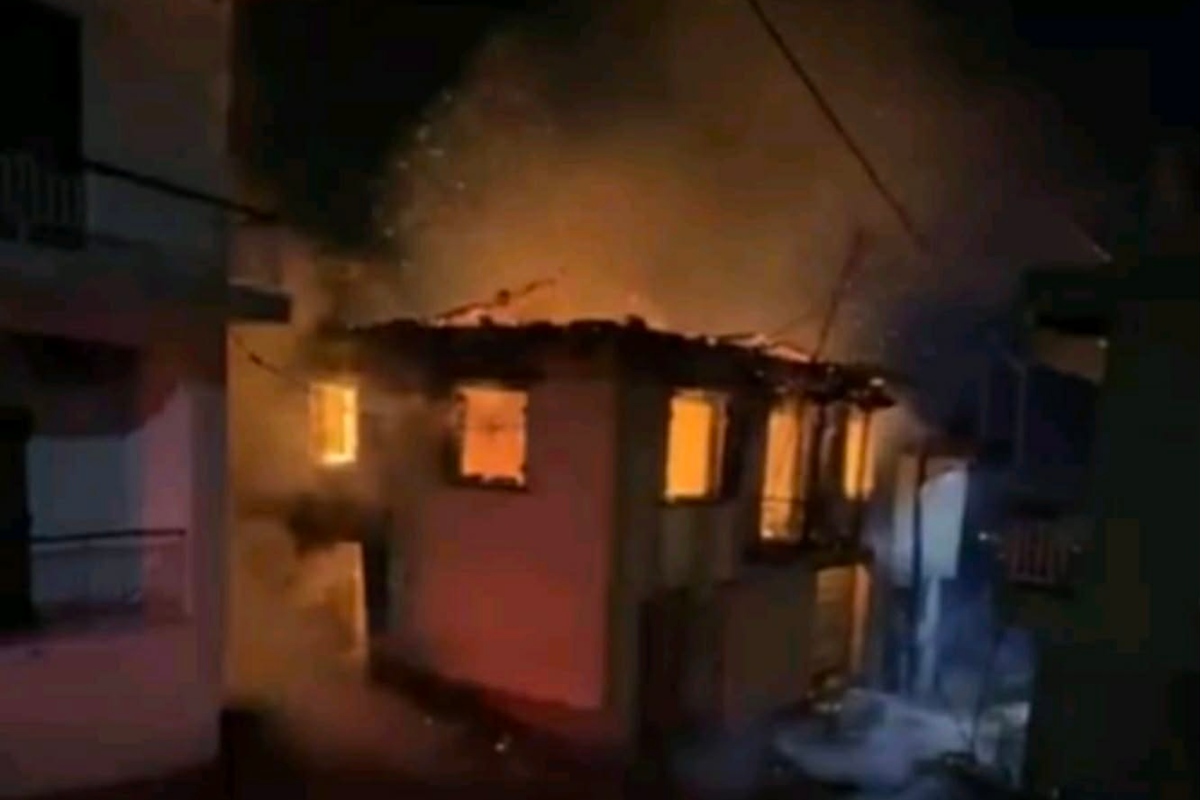 Θεσσαλονίκη: Ανακαλύφθηκε απανθρακωμένο πτώμα μετά από πυρκαγιά σε οικία στον Σοχό