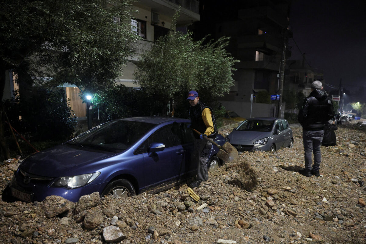 Καταστροφές στη Γλυφάδα 