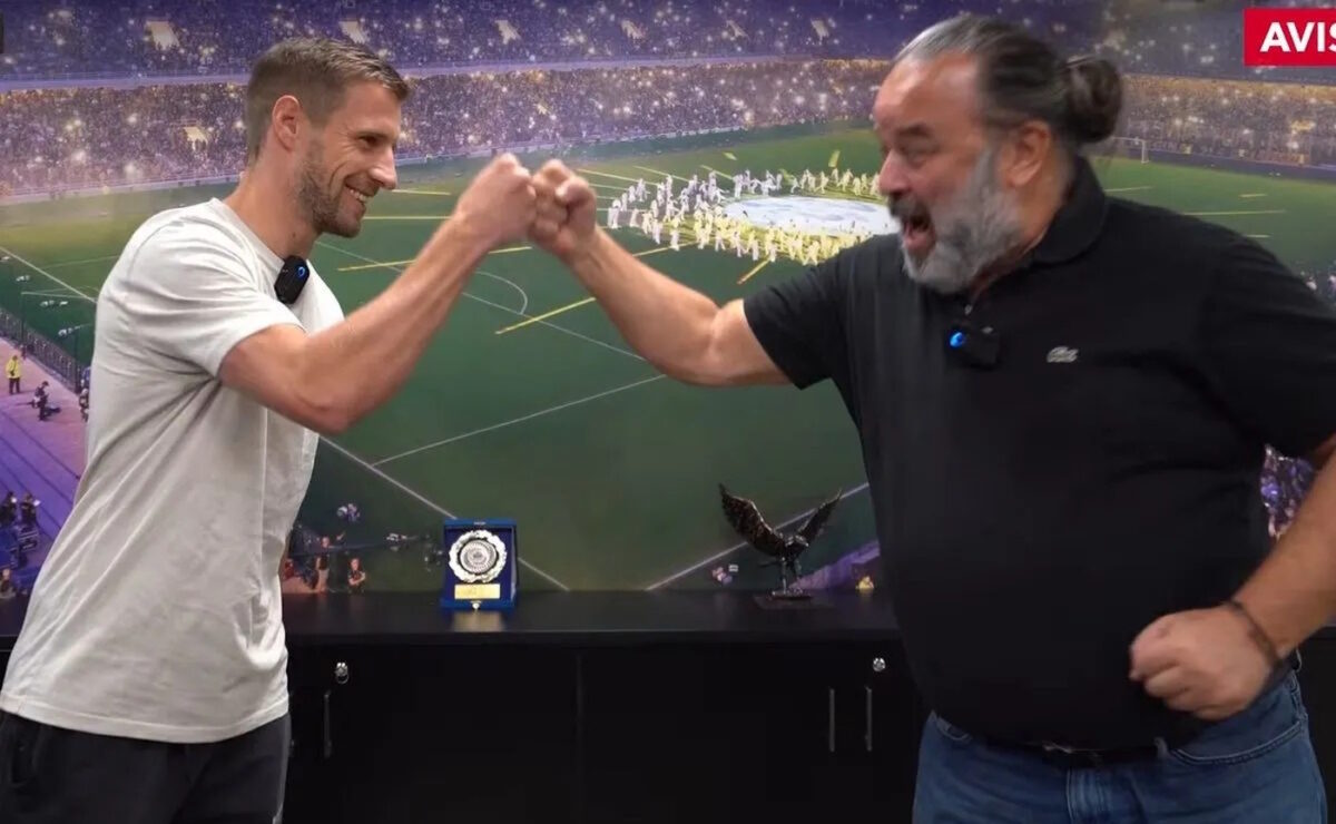 Ηλιόπουλος προς Βάργκα: «Ήσουν θησαυρός για την ομάδα – Έκανα τα πάντα για να σε φέρω στην ΑΕΚ»