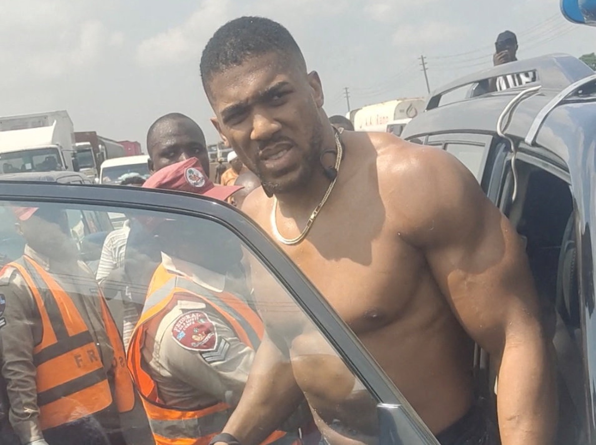 Ο Άντονι Τζόσουα επέστρεψε σπίτι μετά το σοβαρό τροχαίο δυστύχημα