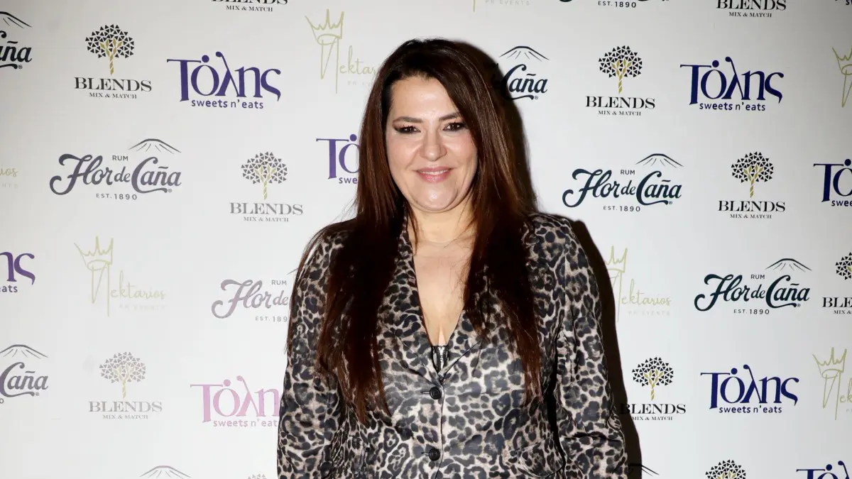 Η Κατερίνα Ζαρίφη σε δημόσια έξοδο.