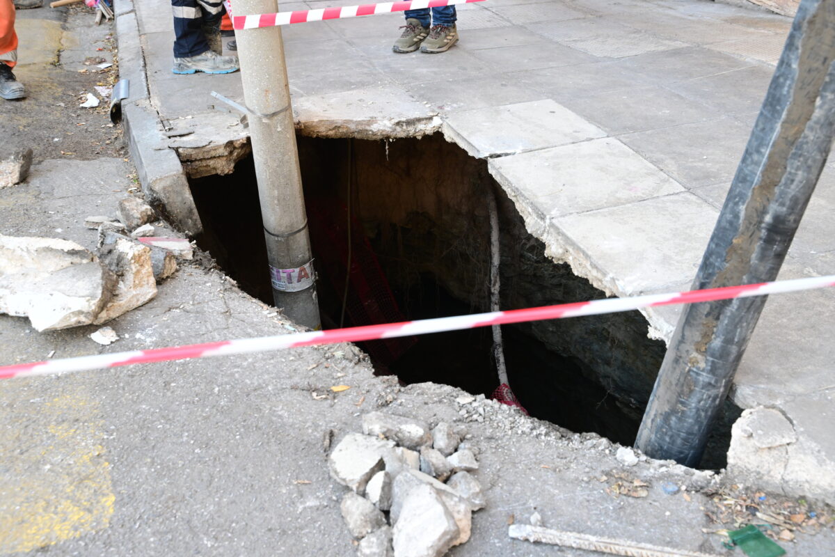 Κλείσιμο της κυκλοφορίας σε Βασ. Γεωργίου και Ιοφώντος εξαιτίας καθίζησης του οδοστρώματος