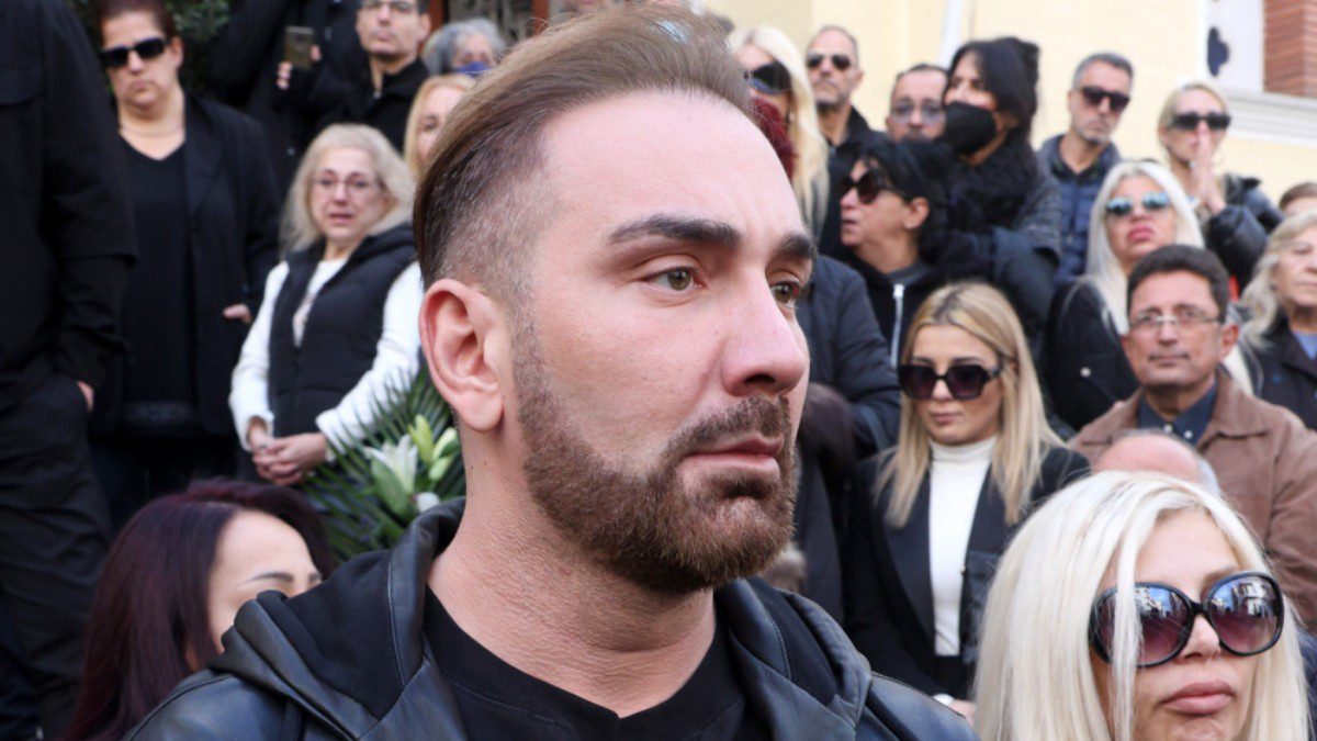 Νίκος Κοκλώνης: Η πρώτη Πρωτοχρονιά χωρίς τον πατέρα του – «Απουσίαζε… αλλά ήταν παρών»