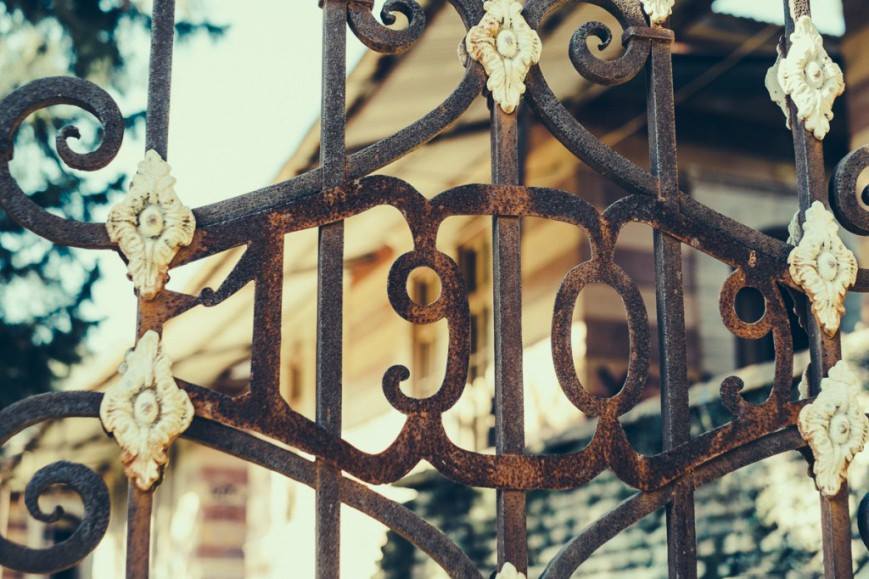 Λεπροκομείο Χίου: Ένα κτίριο με «μυστηριώδη» παρελθόν (φωτό, βίντεο) 6 Λεπροκομείο Χίου: Ένα κτίριο με «μυστηριώδη» παρελθόν (φωτό, βίντεο)