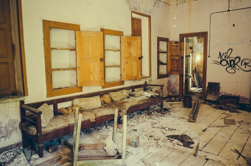 Λεπροκομείο Χίου: Ένα κτίριο με «μυστηριώδη» παρελθόν (φωτό, βίντεο) 7 Λεπροκομείο Χίου: Ένα κτίριο με «μυστηριώδη» παρελθόν (φωτό, βίντεο)