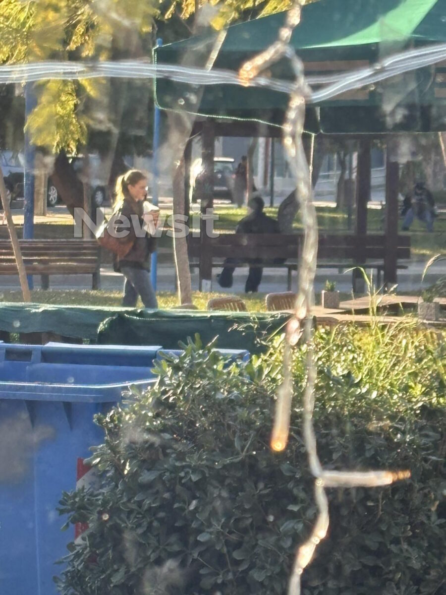 Ατελείωτο το θρίλερ με τη 16χρονη Λόρα: Καφετζής ισχυρίζεται ότι την εντόπισε στη Βάρη και παρέδωσε φωτογραφίες στην αστυνομία