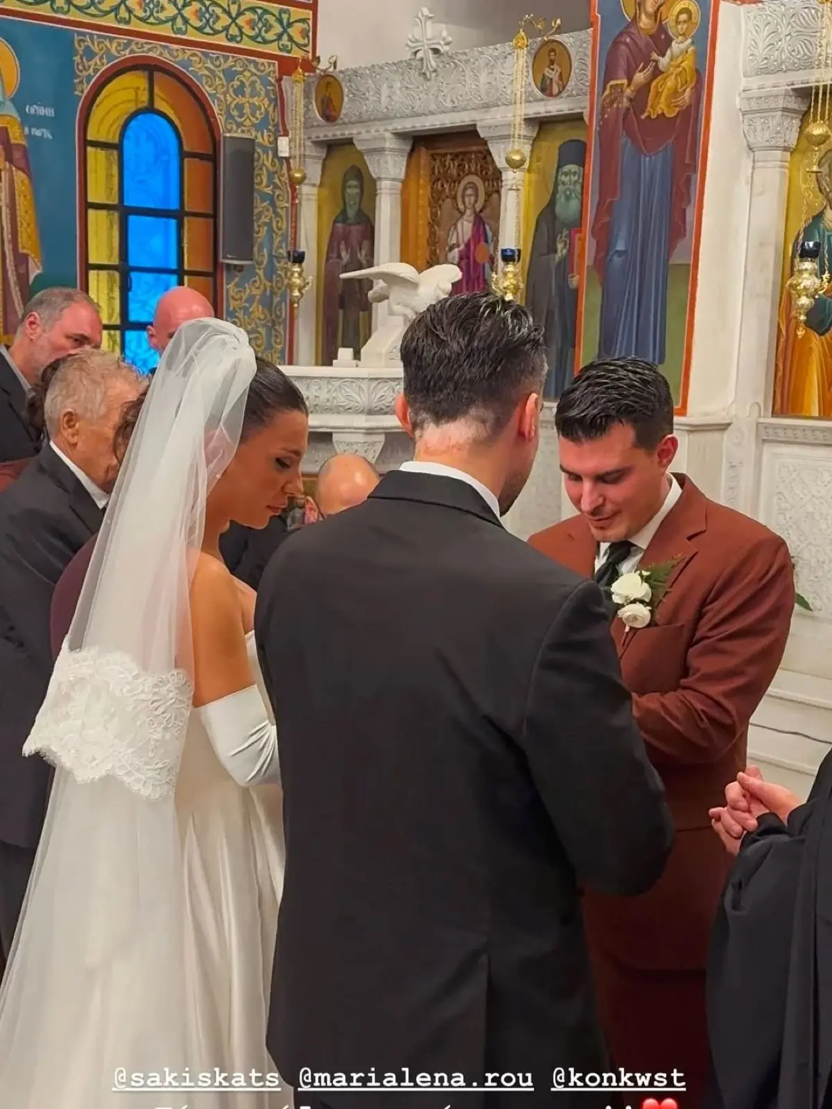 Παντρεύτηκαν ο Σάκης Κατσούλης και η Μαριαλένα Ρουμελιώτη