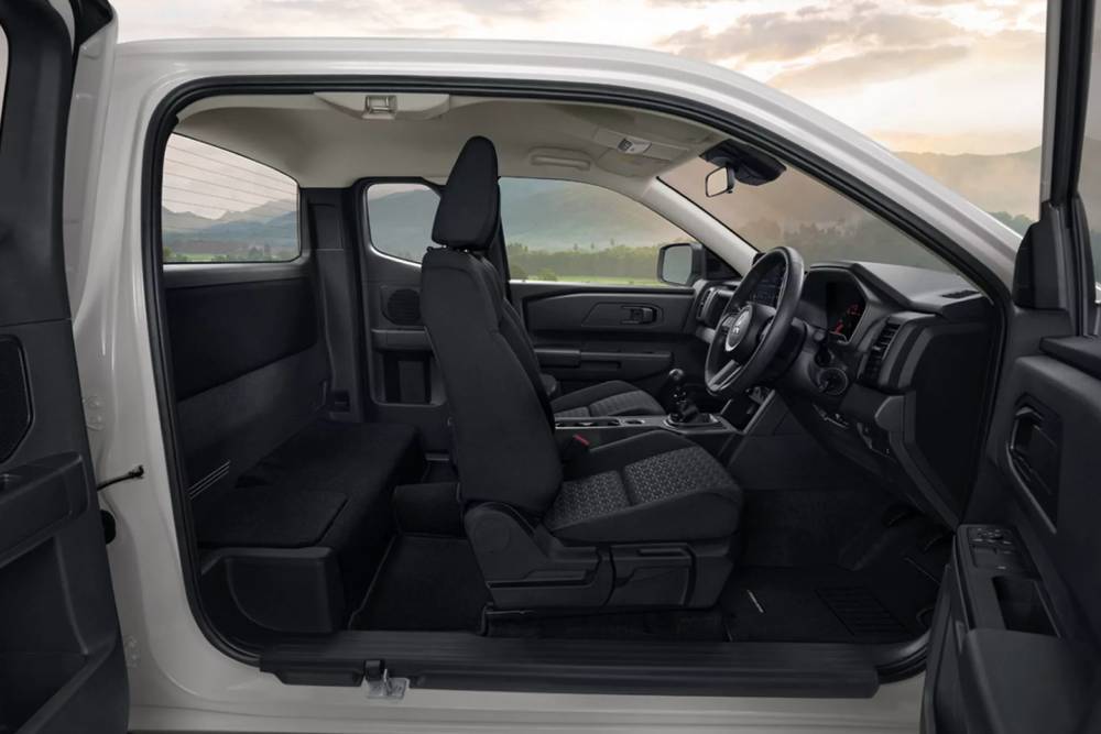 mitsubishi triton mega cab street (7)