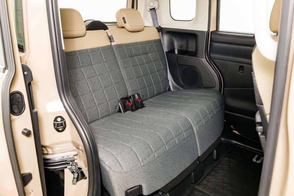 mitsubishi_delica-mini75