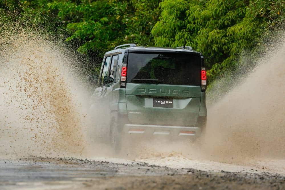 mitsubishi_delica-mini76