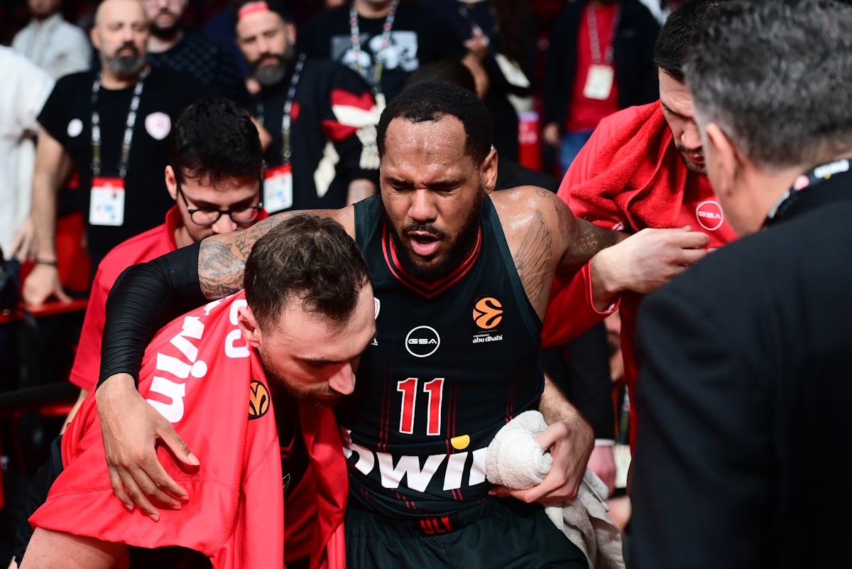 Ολυμπιακός: Ο Μόντε Μόρις υπέστη ρήξη πρόσθιου έξω πλαγίου συνδέσμου, απέφυγε το οστικό οίδημα