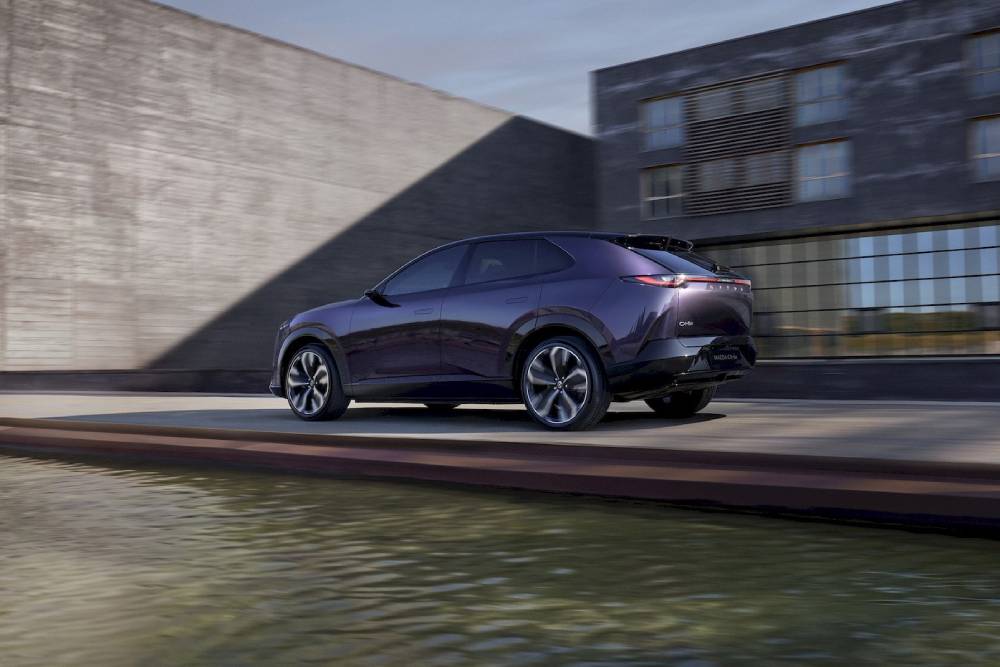 new mazda cx-6e (14)