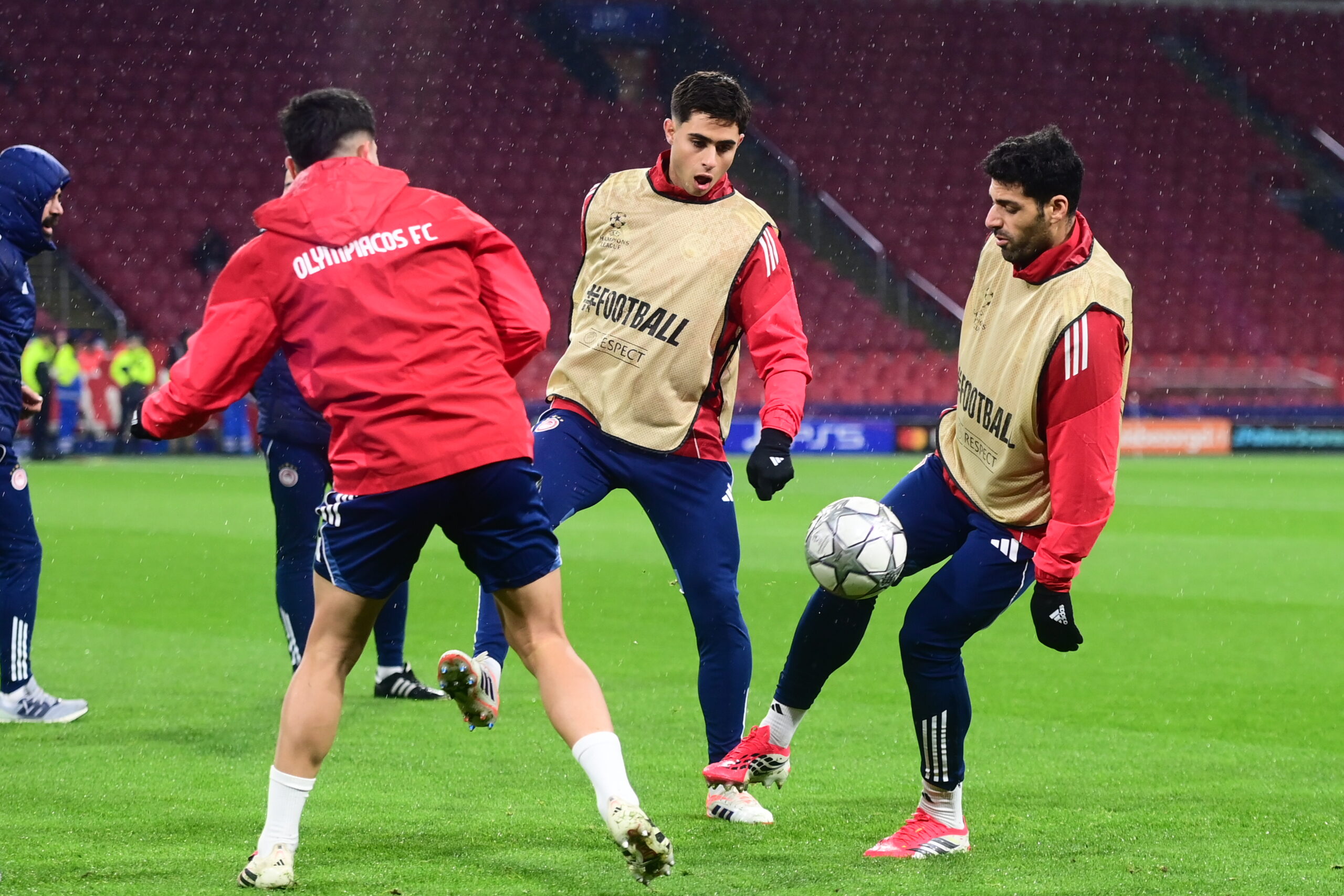 Άγιαξ – Ολυμπιακός: Η καθοριστική προπόνηση των Πειραιωτών πριν τον «τελικό» πρόκρισης στα νοκ άουτ του Champions League