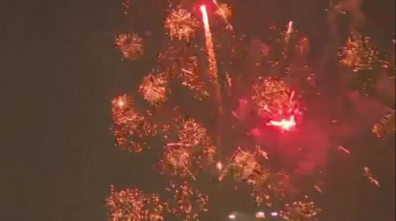 Ο πλανήτης καλωσόρισε το 2026 με εντυπωσιακά σόου και πυροτεχνήματα – Δείτε εικόνες και βίντεο