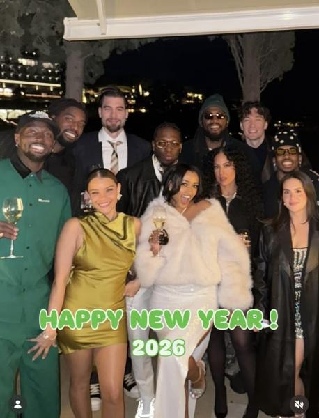 Οι ξένοι αθλητές της μπασκετικής ομάδας Παναθηναϊκού γιόρτασαν μαζί την Πρωτοχρονιά