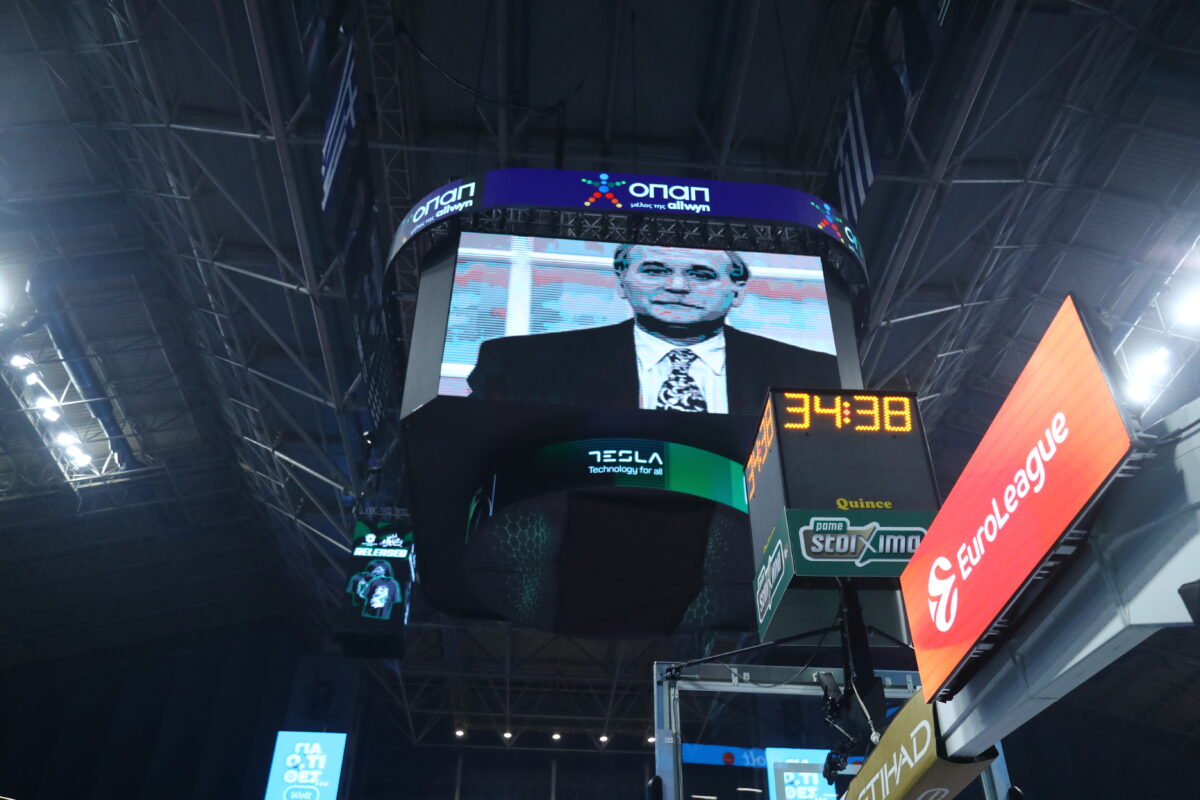 Γιώργος Παπαδάκης: Συγκινητικό αφιέρωμα στη μνήμη του πριν το Παναθηναϊκός – Αρμάνι Μιλάνο