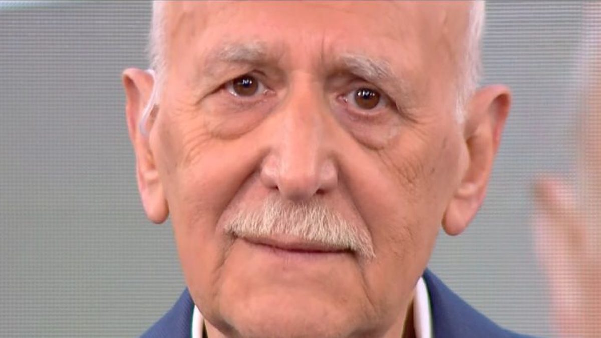 papadakis-kalimera-ellada-tiletheasi