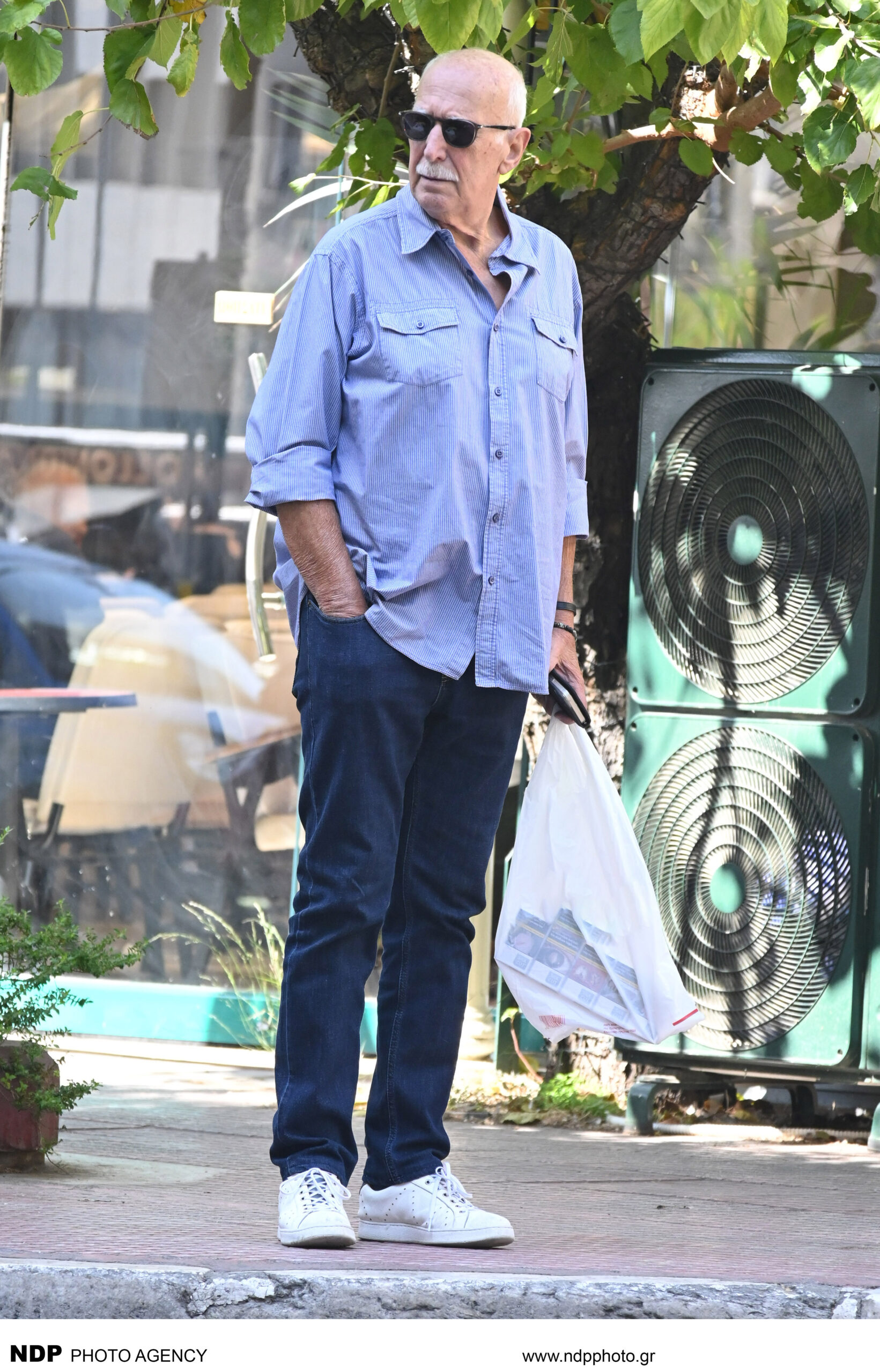 Γιώργος Παπαδάκης: Η πρόσφατη δημόσια εμφάνιση του παρουσιαστή στο Κολωνάκι τον Οκτώβριο του 2025