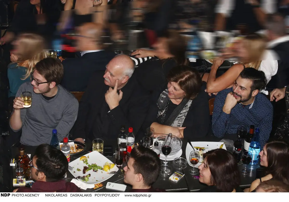 Παπαδάκης σύζυγος