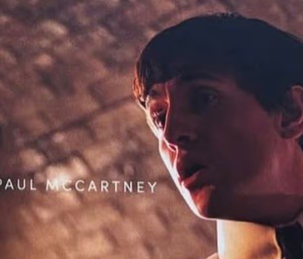 Beatles: Ενθουσιασμός στα social media με τις πρώτες εικόνες των πρωταγωνιστών από τα γυρίσματα των ταινιών – ΦΩΤΟ