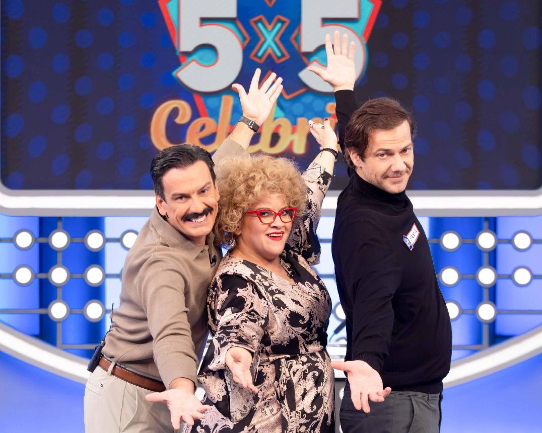 «5X5» CELEBRITY: Ο Θάνος Κιούσης κάνει δυναμική επιστροφή με Τζένη Διαγούπη και Ορέστη Τζιόβα