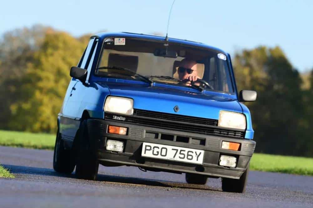 Στο φουλ οι στροφές με Renault R5 Alpine 9 renault r5 alpine turbo
