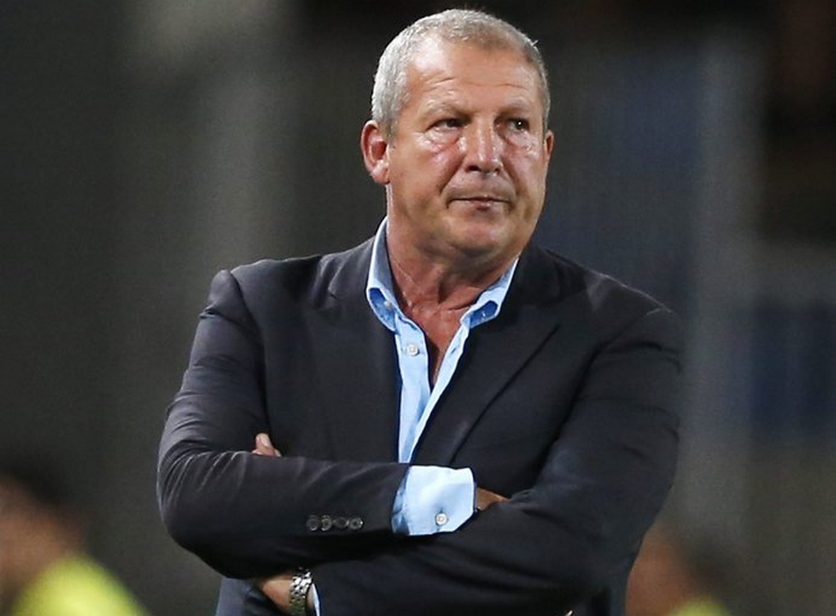 Απεβίωσε ο Ρολάν Κουρμπίς, πρώην άσος του Ολυμπιακού