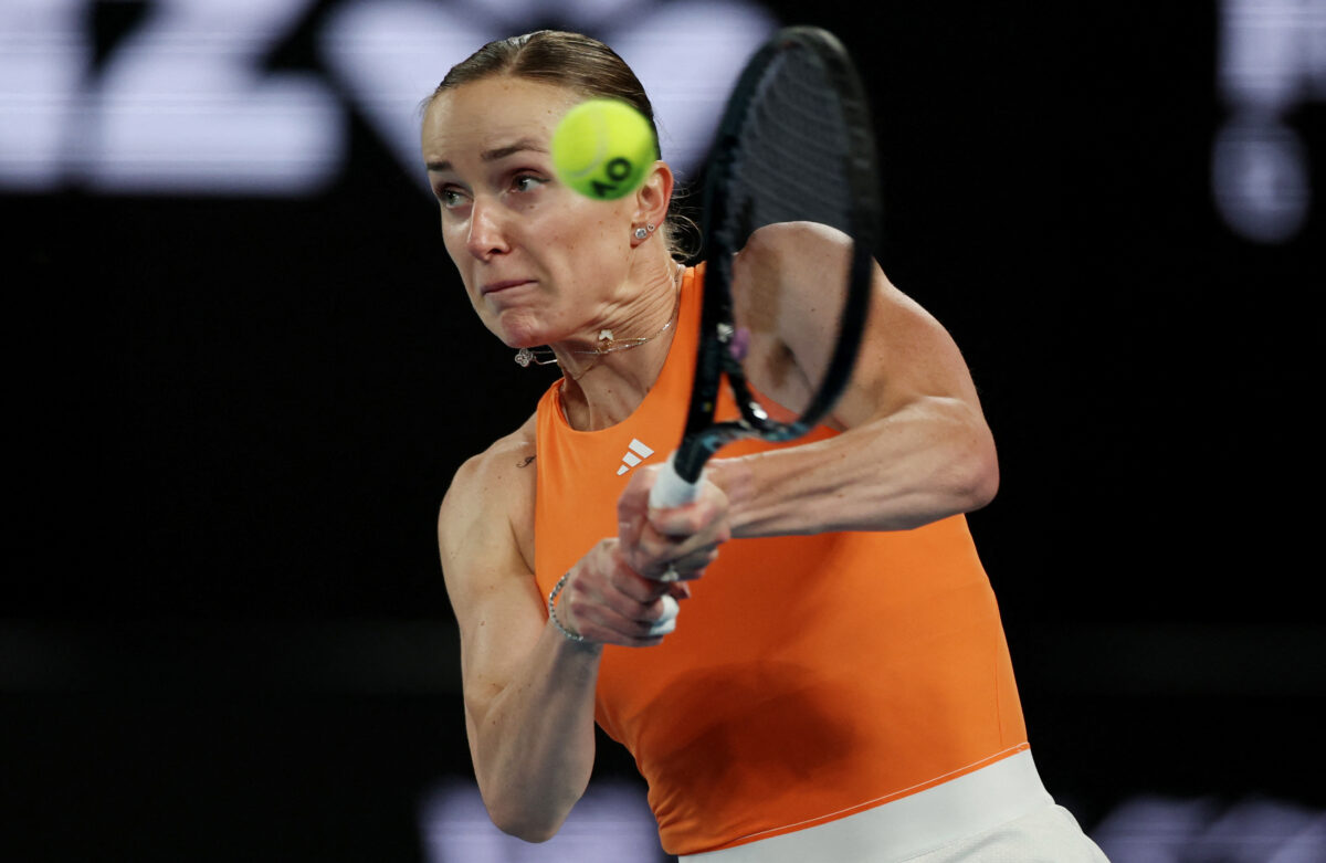 Η Ελίνα Σβιτολίνα συνέτριψε την Κόκο Γκοφ και πέρασε στα ημιτελικά του Australian Open
