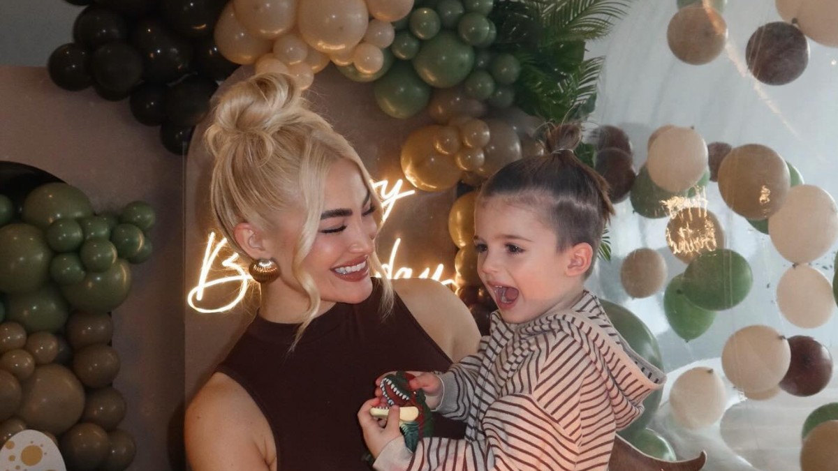 Τούνη: «Το χαμόγελό σου φωτίζει τις πιο σκοτεινές μου στιγμές» – Οι εικόνες από το πάρτι γενεθλίων του γιου της
