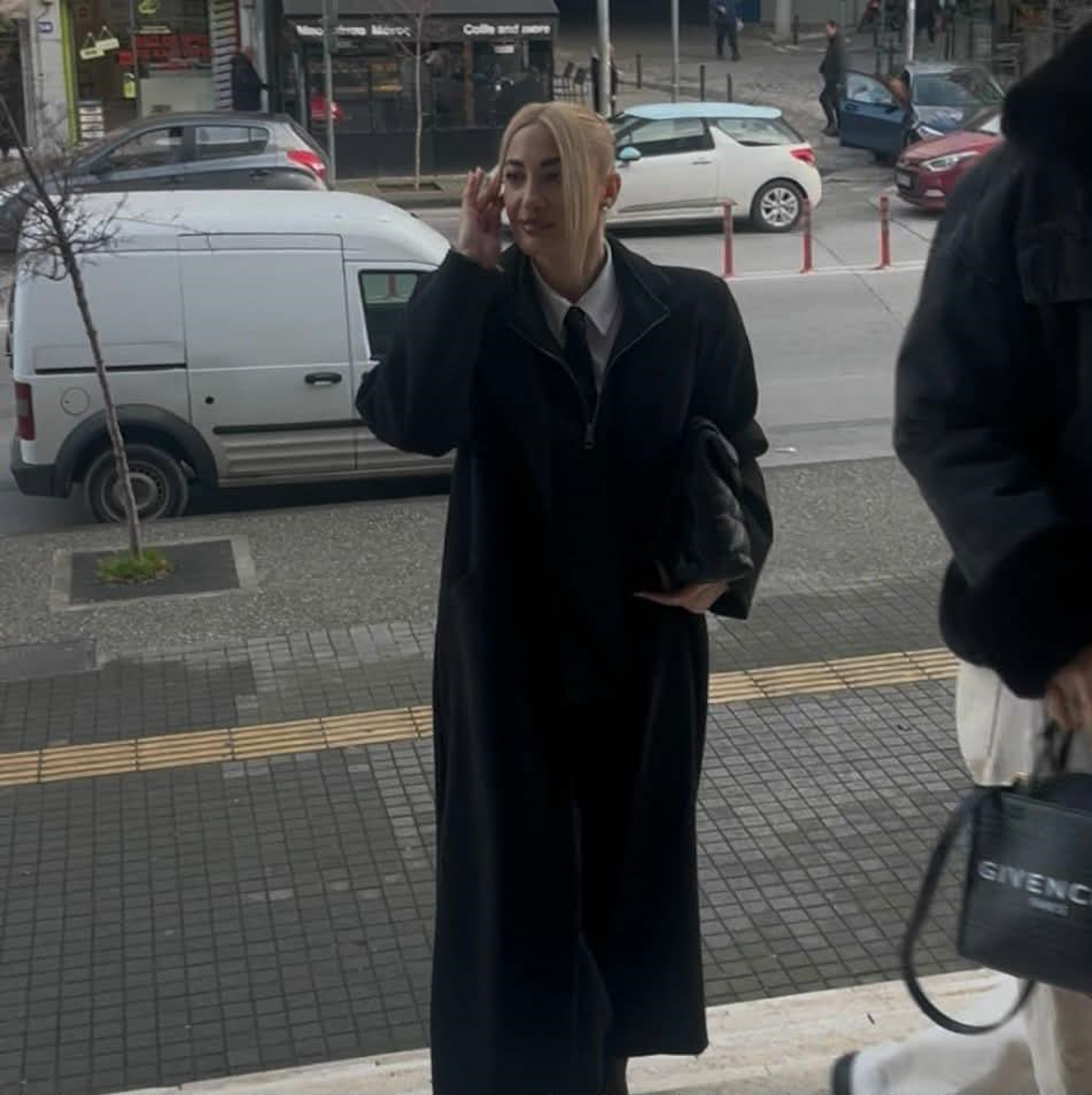 Η Ιωάννα Τούνη επιστρέφει στο δικαστήριο για το revenge porn: Αυτοί οι άνθρωποι δεν έχουν ζητήσει συγγνώμη, παραμένουν αμετανόητοι 3 Ιωάννα Τούνη