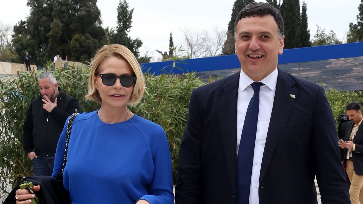 tzeni-balatsinoy-basilis-kikilias