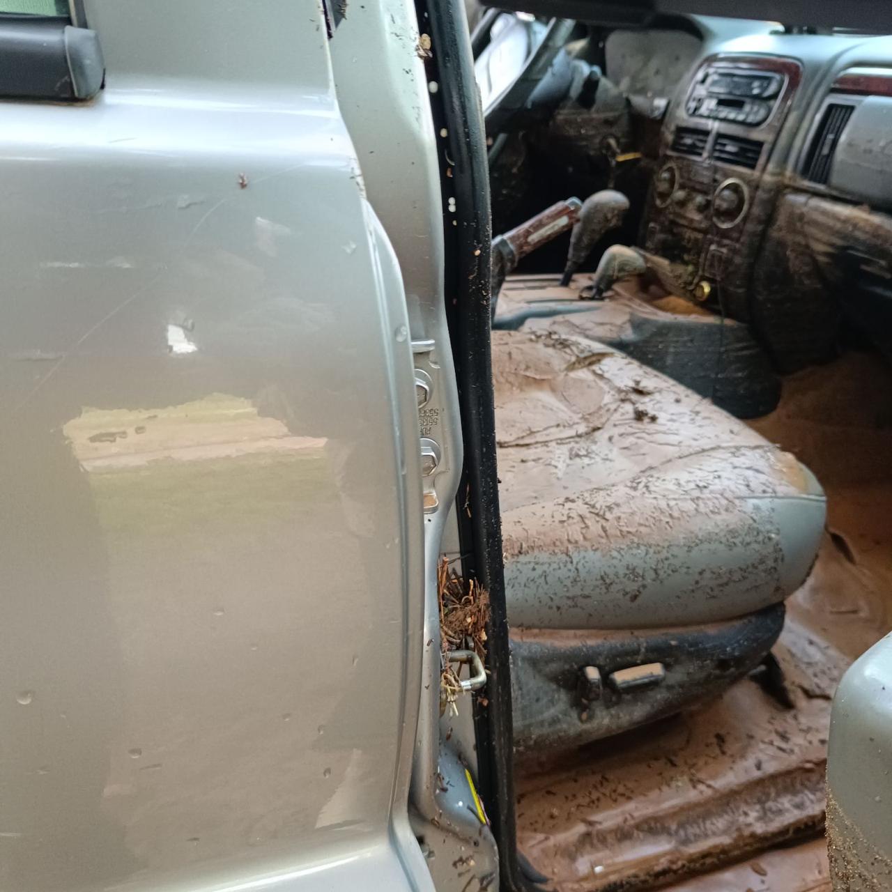 Βάρη: Μεγάλες ζημιές από την κακοκαιρία – Στη λάσπη σπίτια και αυτοκίνητα, δρόμος «κατάπιε» όχημα της Πολιτικής Προστασίας 11 Αυτοκίνητο