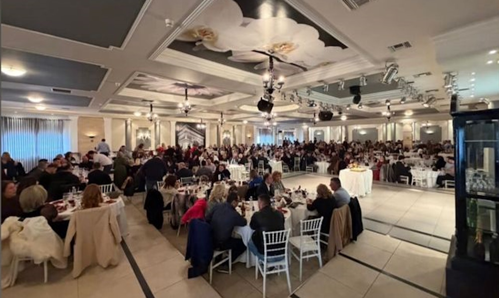 Δραματική εξέλιξη στο εργοστάσιο «Βιολάντα»: Από τη χαρά στο πένθος – 30 άτομα θα ήταν στη βάρδια αν δεν υπήρχε η κοπή της πίτας τη νύχτα της έκρηξης