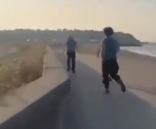 Σοκαριστικό έγκλημα στη Βρετανία: Έφηβοι παγίδευσαν παιδόφιλο και τον ξυλοκόπησαν μέχρι θανάτου με μπουκάλι και πέτρες – ΒΙΝΤΕΟ