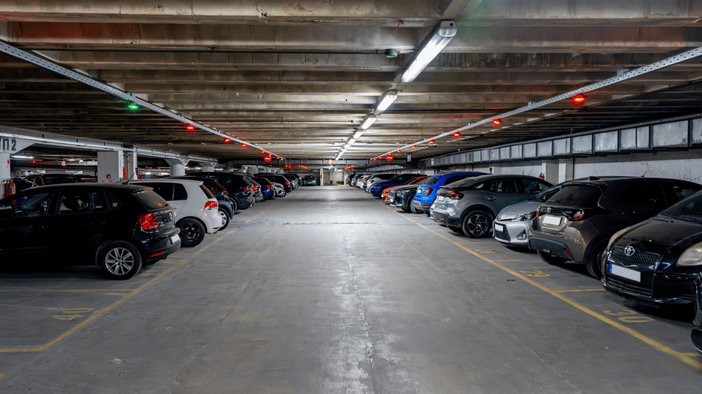 Αθήνα: Ακριβές οι τιμές στα ιδιωτικά πάρκινγκ – Εκτόξευση ενοικίων για μία θέση στάθμευσης